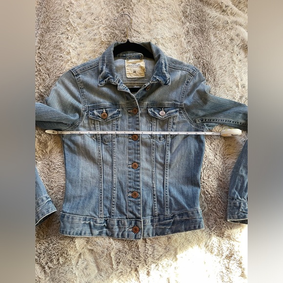 +FREE🎁  Y2K H&M L.O.G.G. Light Colored Tailor Cut Jean jacket - size 4 - Picture 10 of 16